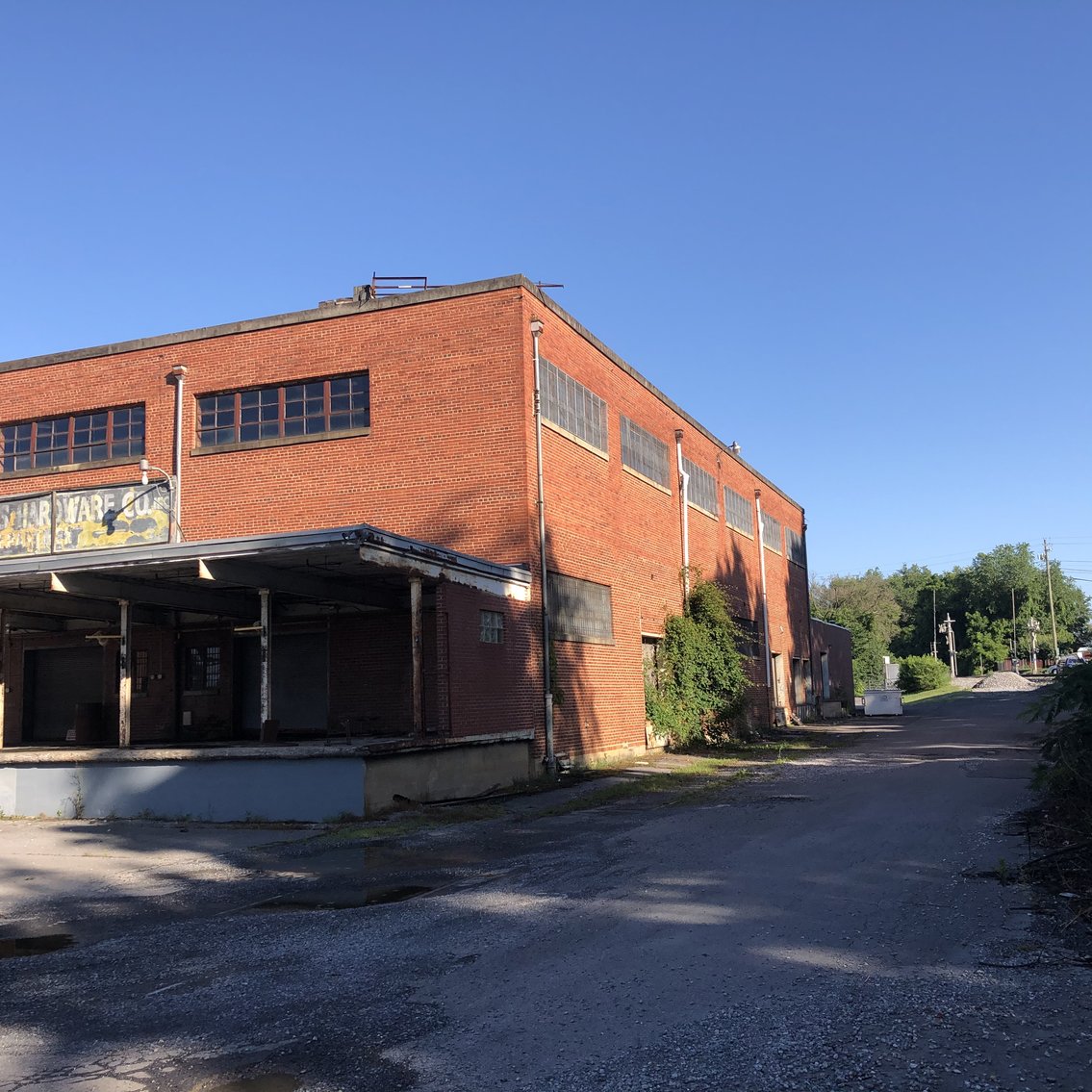 COMMERCIAL REAL ESTATE AUCTION Bristol, TN