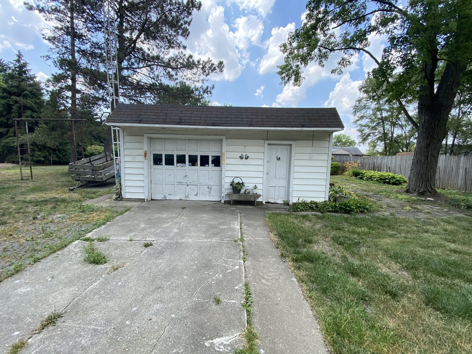 Image for ABSOLUTE AUCTION! - 29527 E Broadway Street