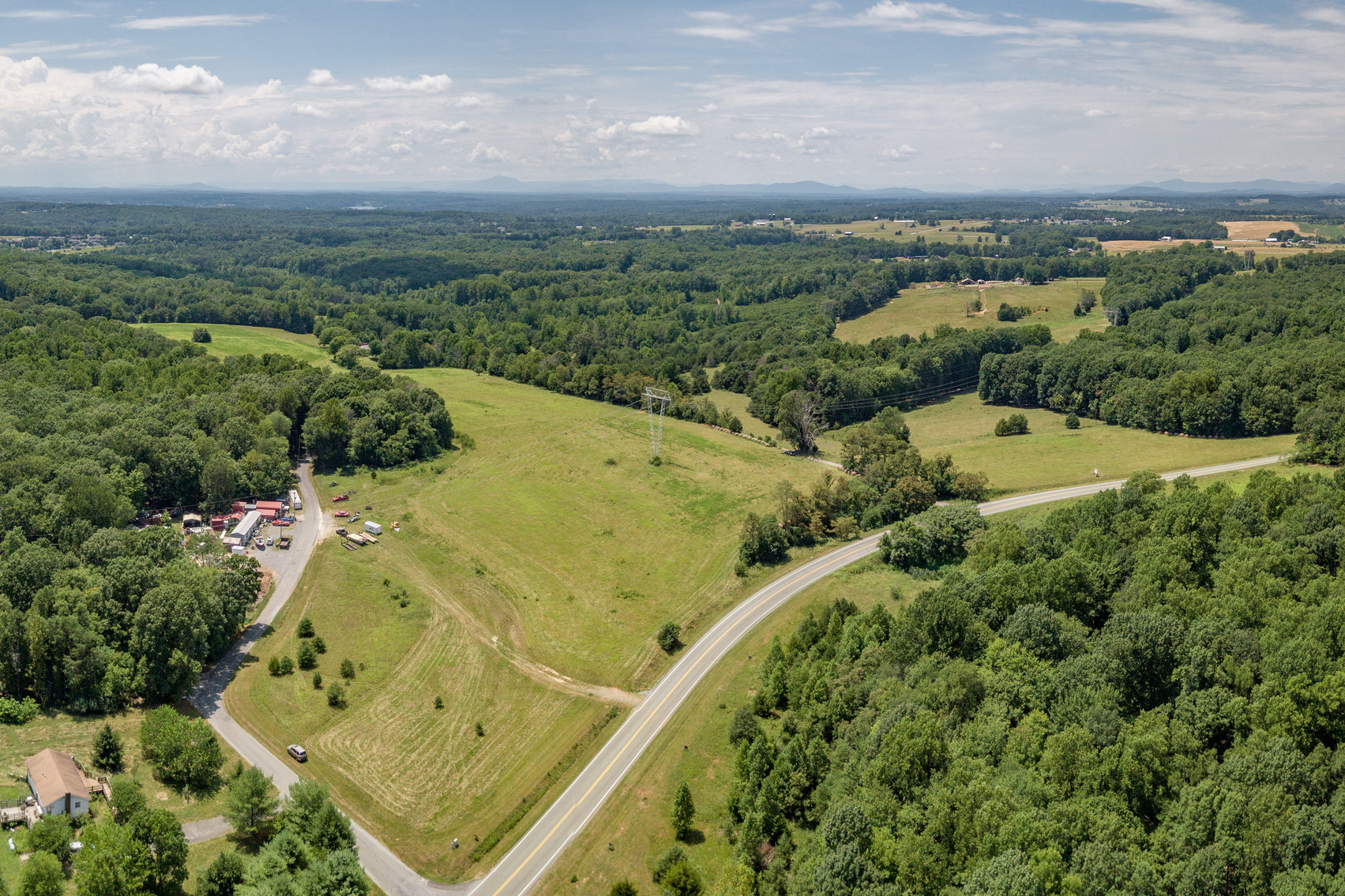 REAL ESTATE AUCTION 400± Acres (Huddleston, VA)