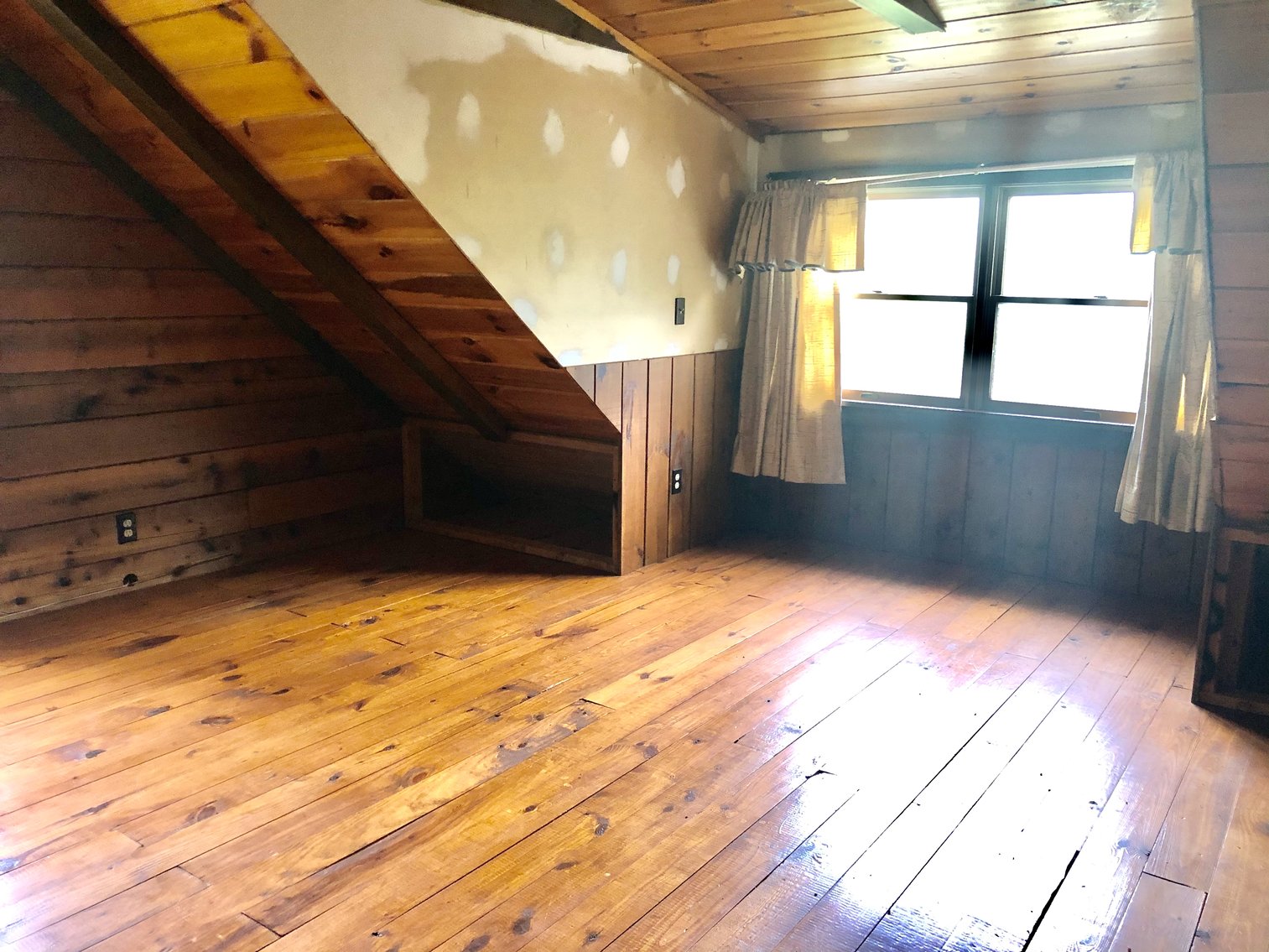 Image for 2 BR/1 BA Log Cabin on 30 +/- Acres Bordering National Forest in Bath County, VA