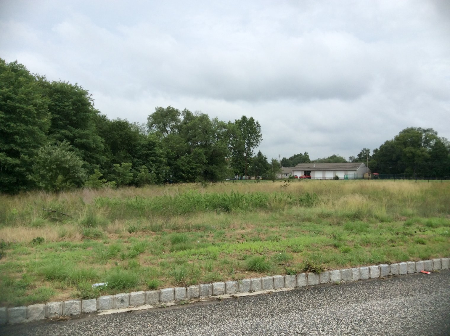 Image for Attention savvy investors and entrepreneurs....1.18 +/- acre lot with opportunities abound!