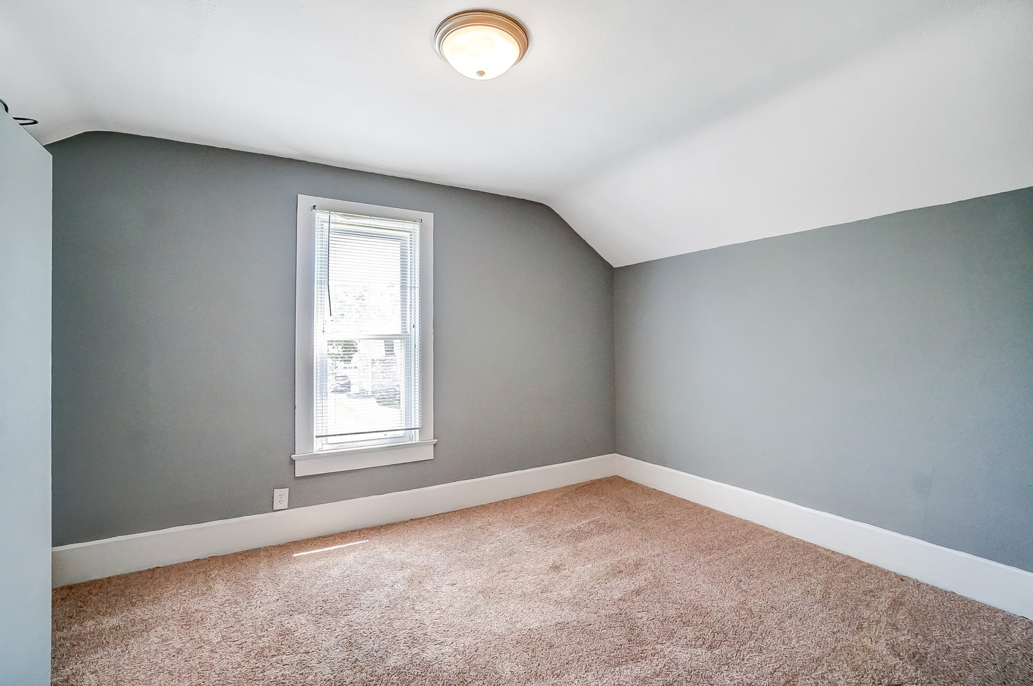 Image for MINIMUM BID AUCTION! $75,000 - 310 Perry Street