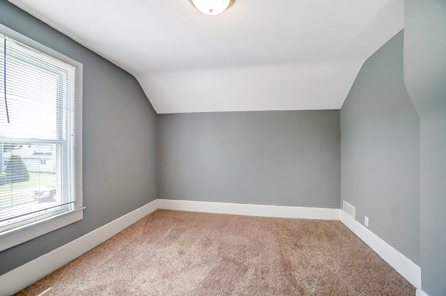 Image for MINIMUM BID AUCTION! $75,000 - 310 Perry Street