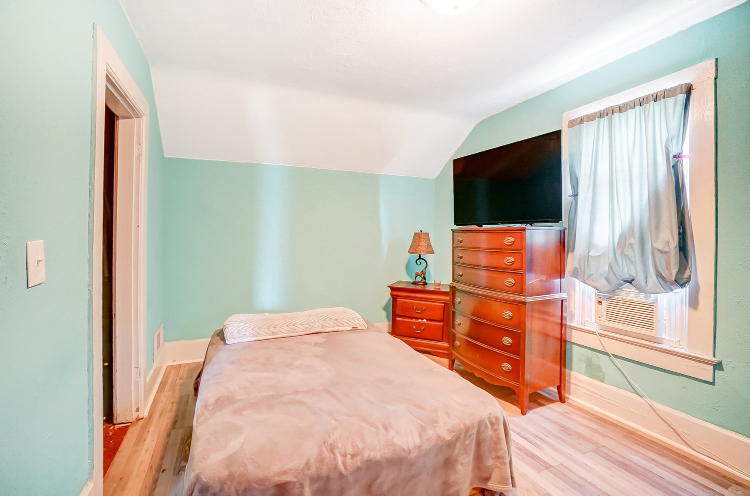 Image for MINIMUM BID AUCTION! $75,000 - 310 Perry Street