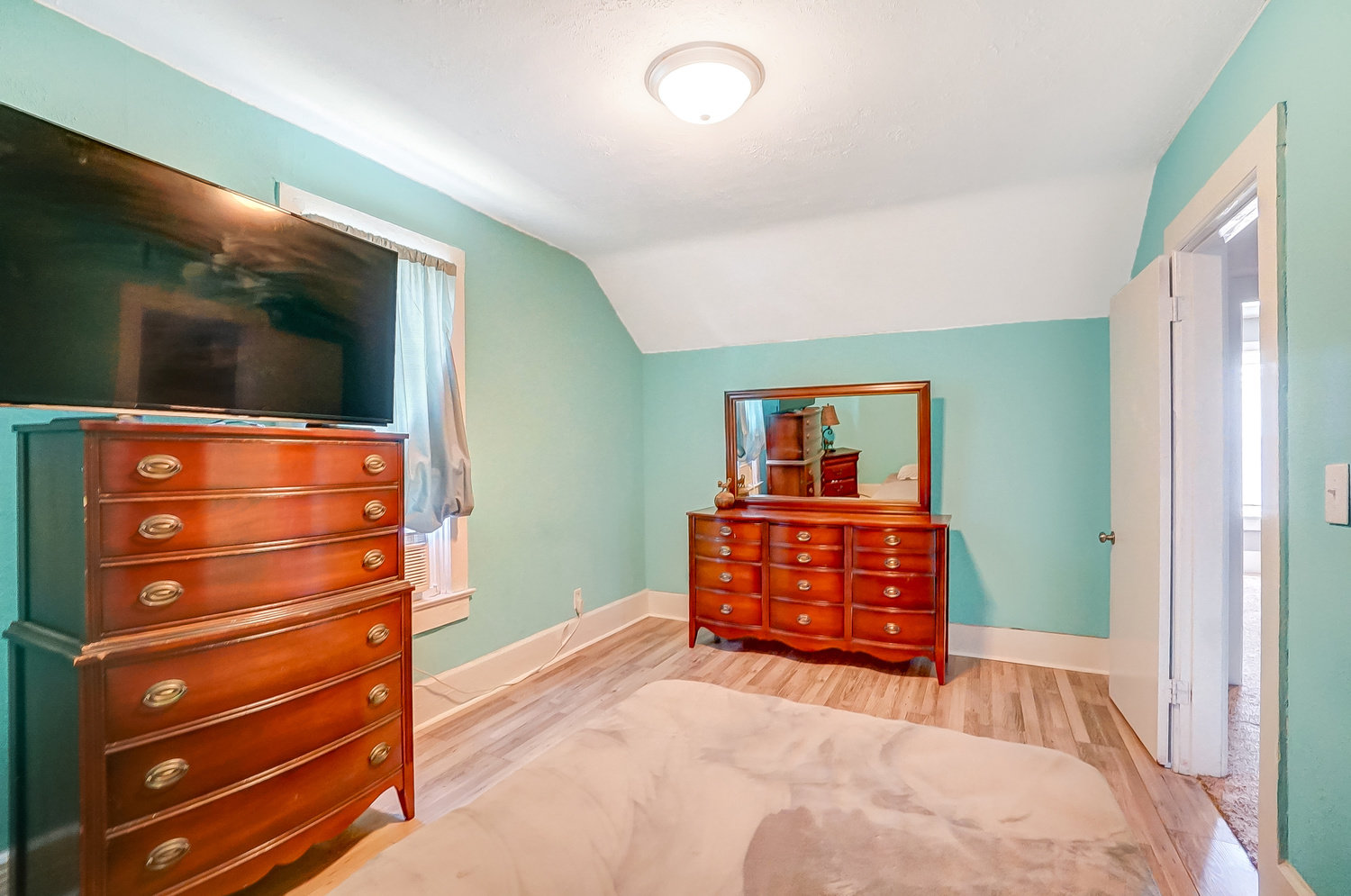 Image for MINIMUM BID AUCTION! $75,000 - 310 Perry Street