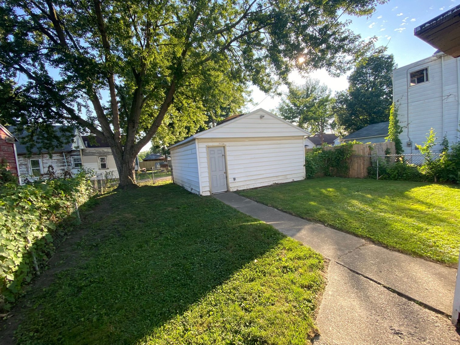 Image for ABSOLUTE AUCTION! - 605 Cincinnati Street