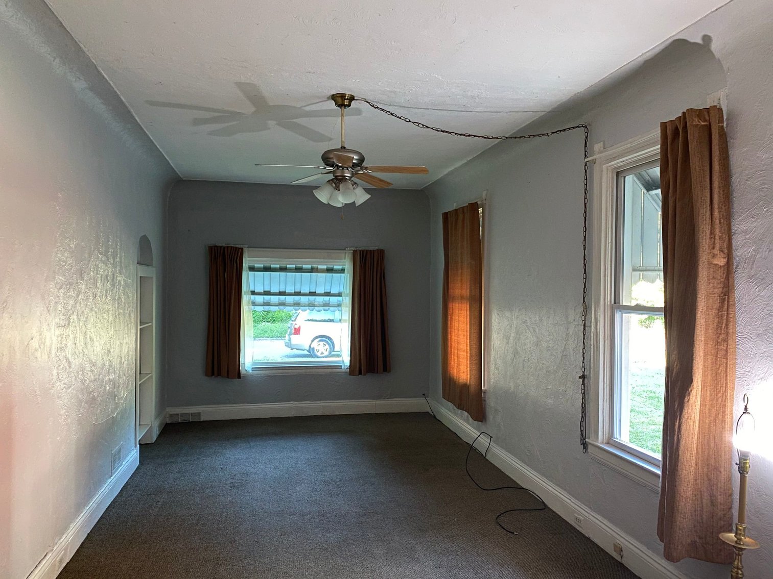 Image for ABSOLUTE AUCTION! - 605 Cincinnati Street