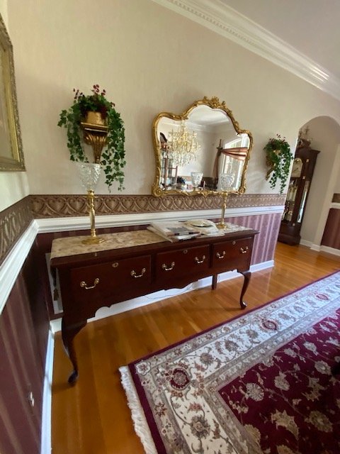 Image for Gorgeous, Well-maintained House and Contents