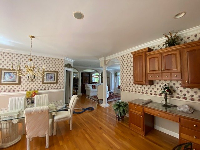 Image for Gorgeous, Well-maintained House and Contents