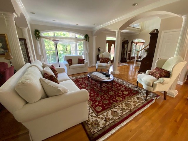 Image for Gorgeous, Well-maintained House and Contents