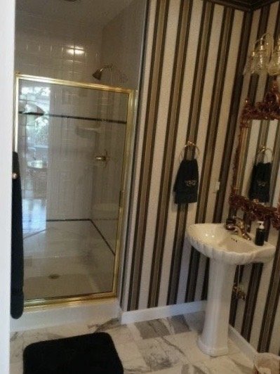 Image for Gorgeous, Well-maintained House and Contents