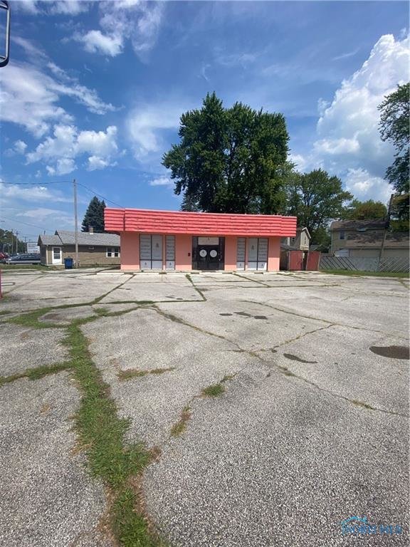 Image for MINIMUM BID AUCTION! $75,000 - 1345 S. Detroit Ave.
