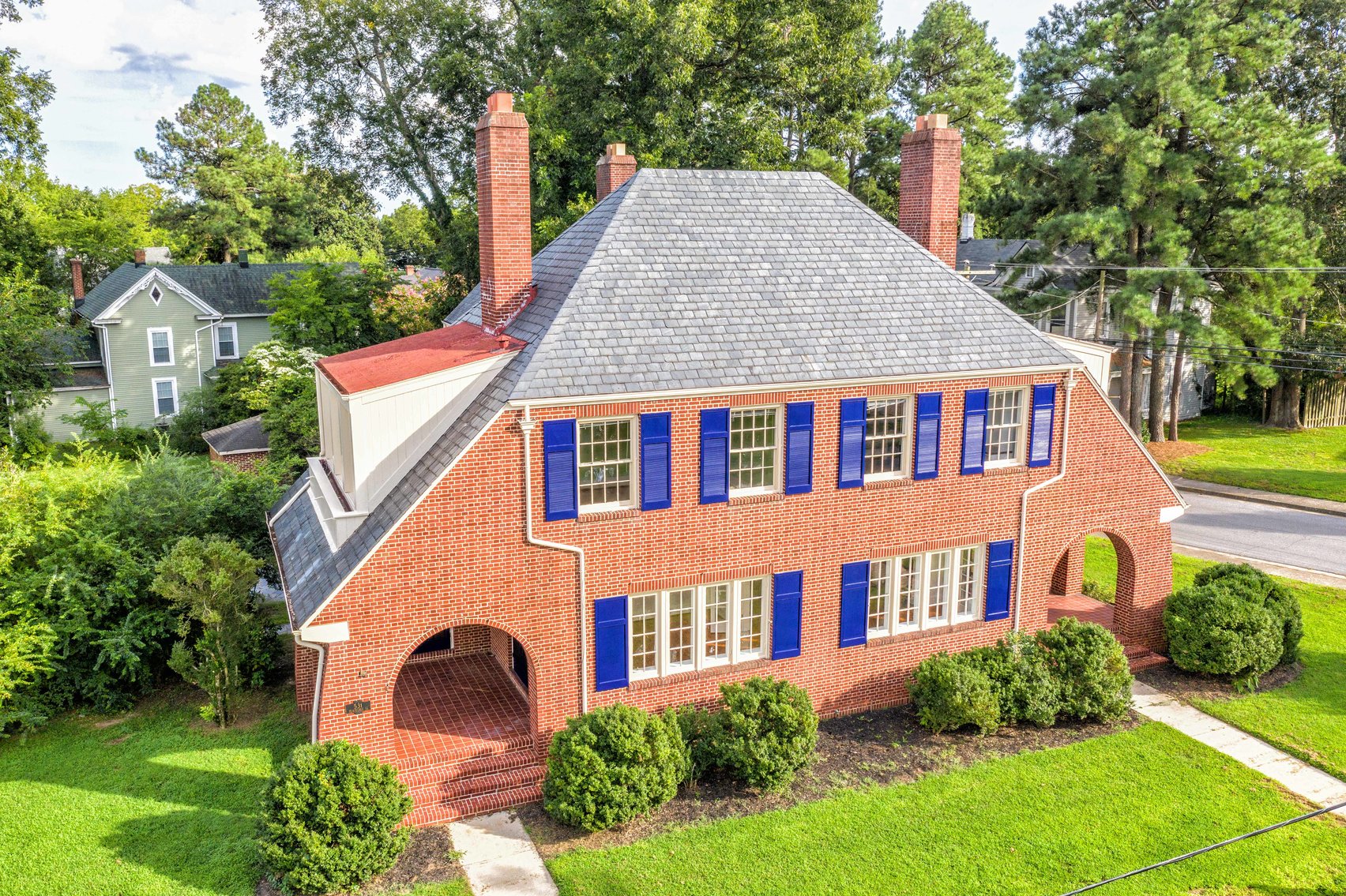 Beautiful 4Bedroom, 3.5 Bath All Brick 4,000 +/ sf. Colonial on quiet