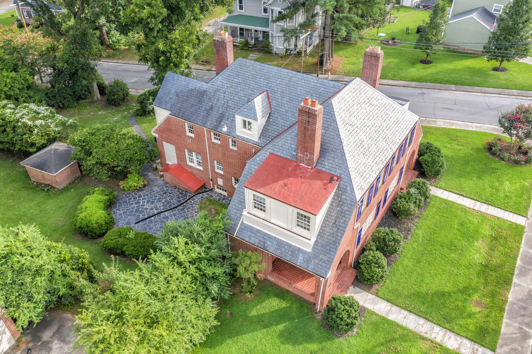 Beautiful 4Bedroom, 3.5 Bath All Brick 4,000 +/ sf. Colonial on quiet