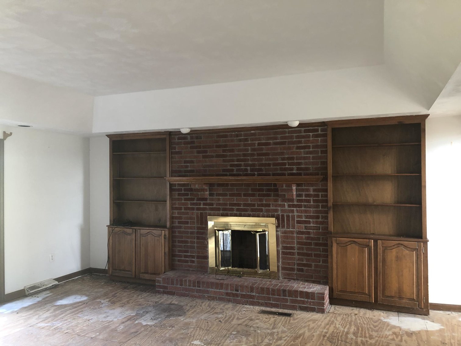 Image for SOLD $201,300 - Spacious Brick Home on 12 Acres Sold to the Highest Bidder