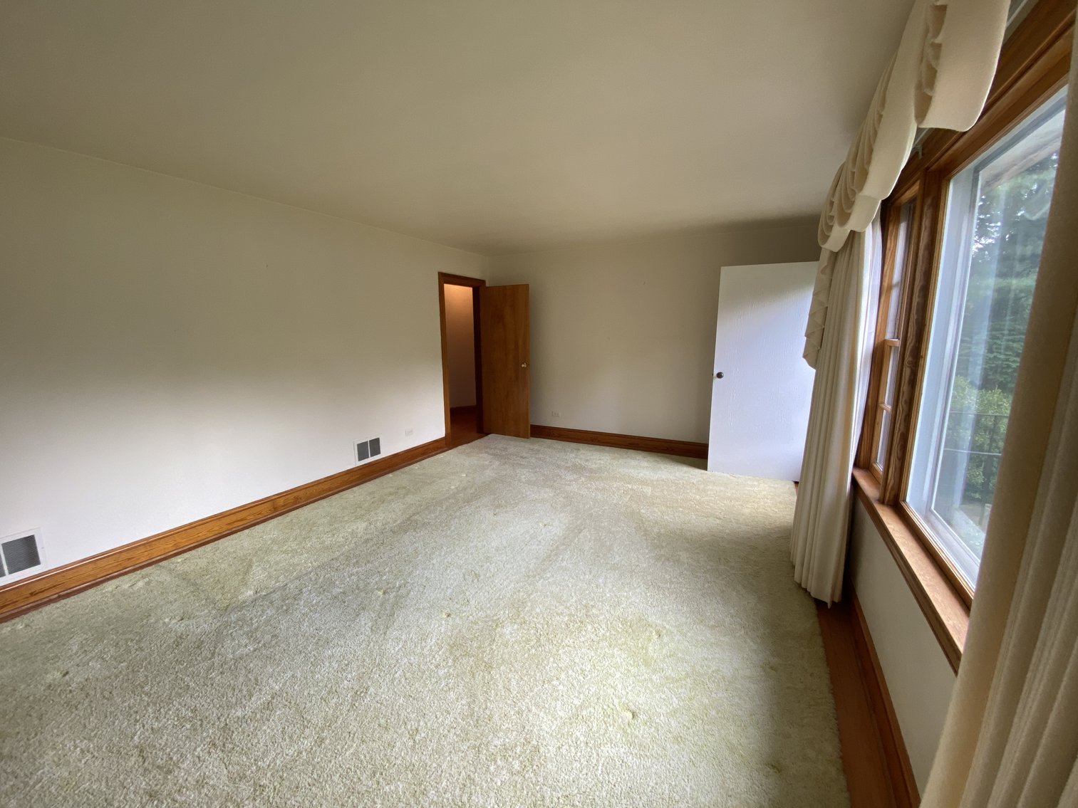 Image for 3 BR/2 BA Brick Home on 1.18 +/- Acres w/R6 Zoning Only 3.5 Miles From UVA--SELLING to the HIGHEST BIDDER!!