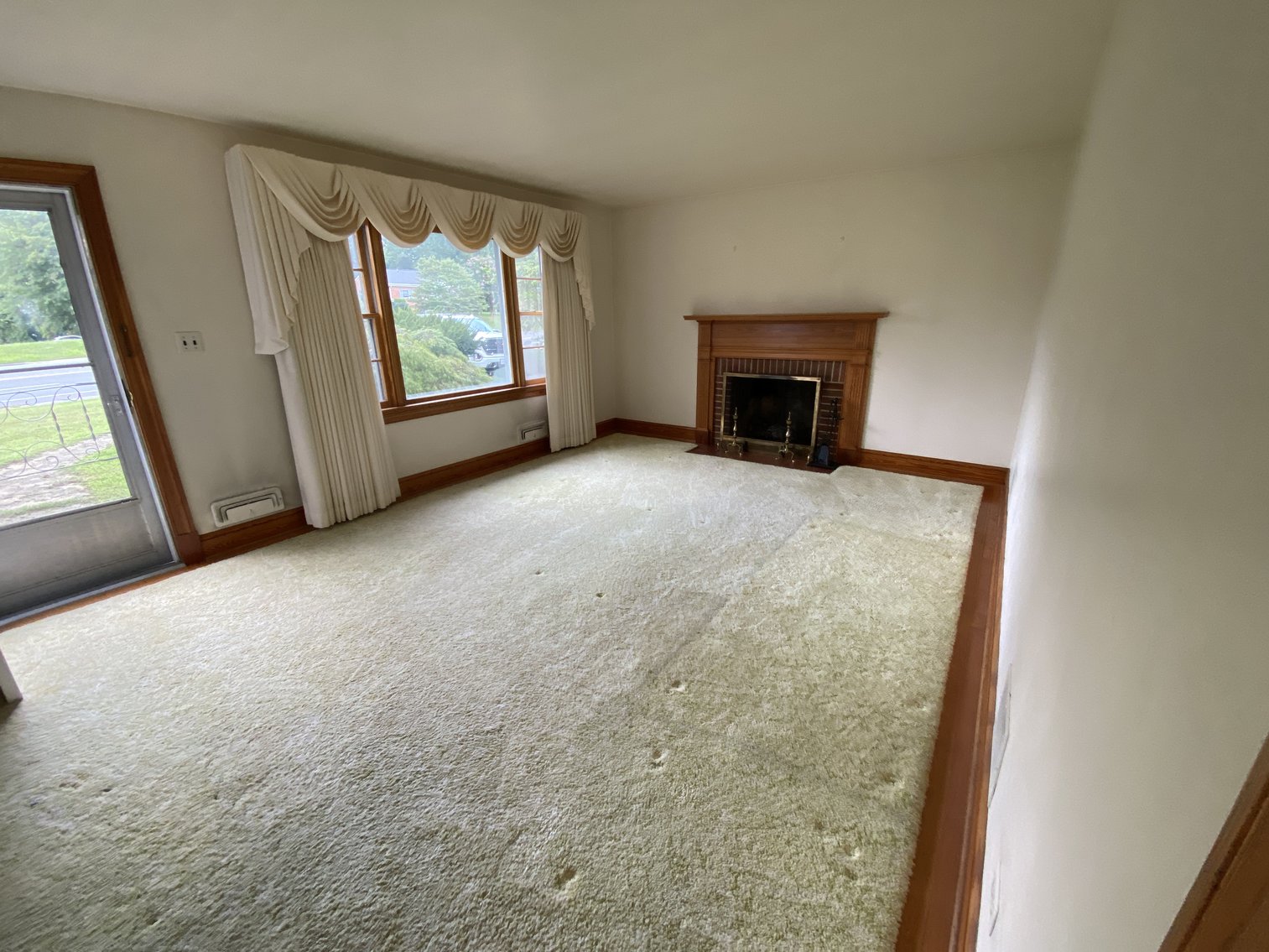 Image for 3 BR/2 BA Brick Home on 1.18 +/- Acres w/R6 Zoning Only 3.5 Miles From UVA--SELLING to the HIGHEST BIDDER!!