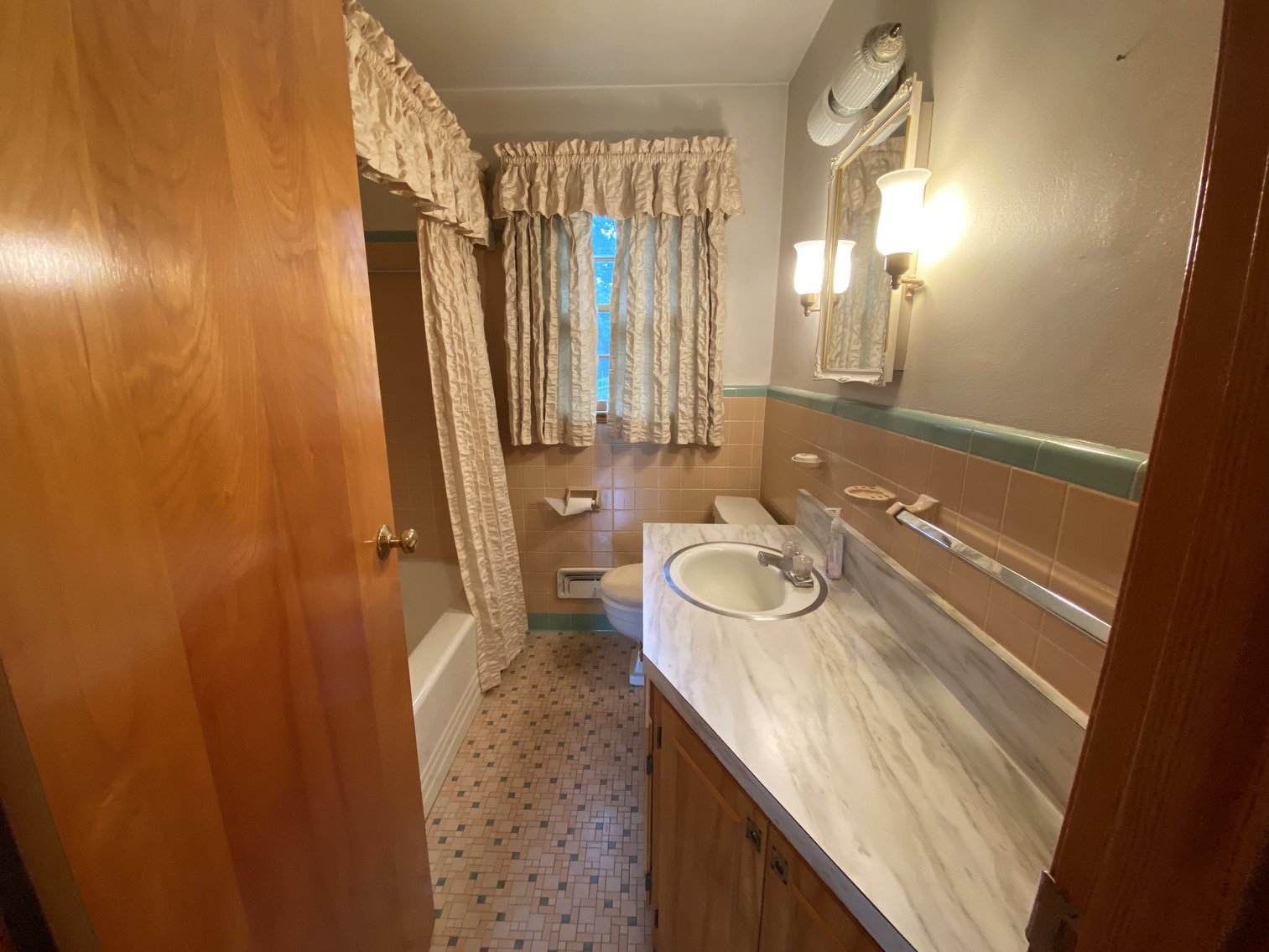 Image for 3 BR/2 BA Brick Home on 1.18 +/- Acres w/R6 Zoning Only 3.5 Miles From UVA--SELLING to the HIGHEST BIDDER!!