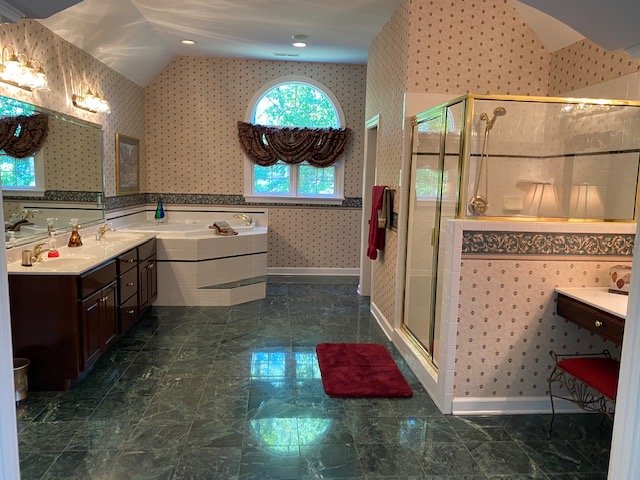 Image for Gorgeous, Well-maintained House and Contents