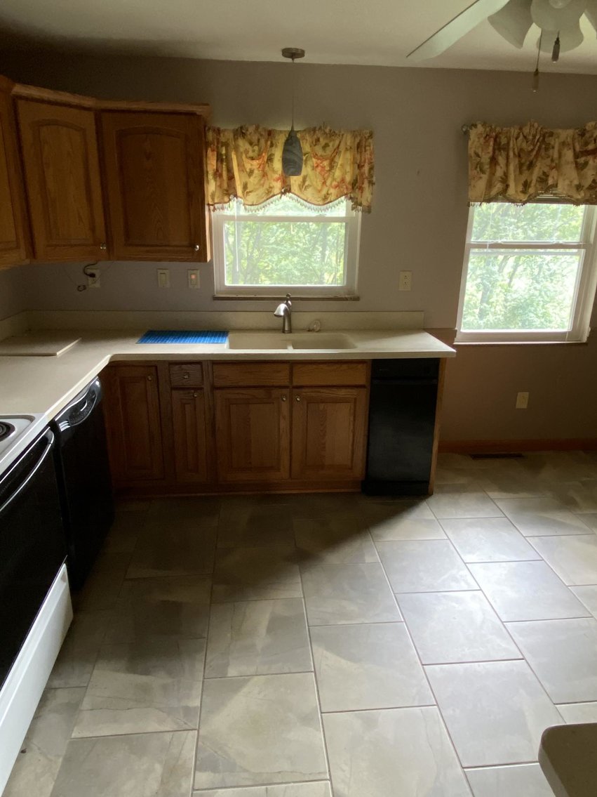 Image for SOLD $105,600 - 3 Bedroom in South Hills Sold to the Highest Bidder