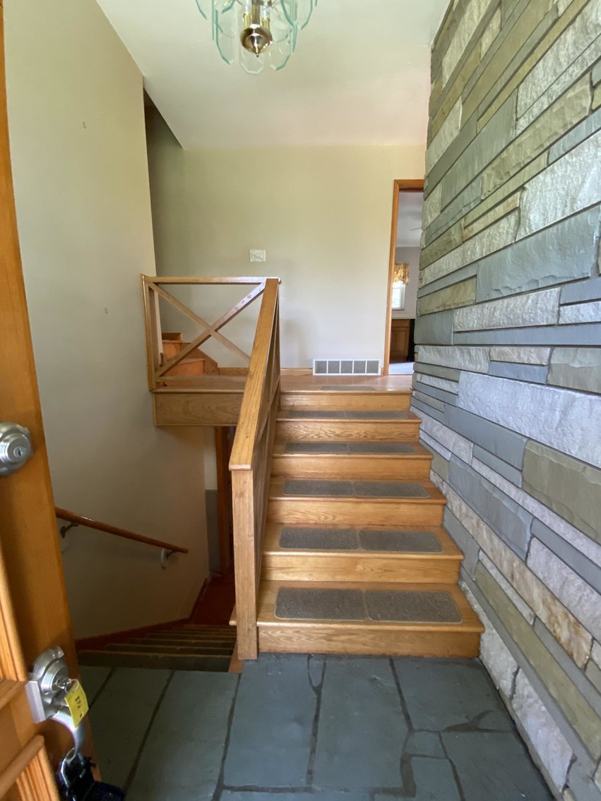 Image for SOLD $105,600 - 3 Bedroom in South Hills Sold to the Highest Bidder