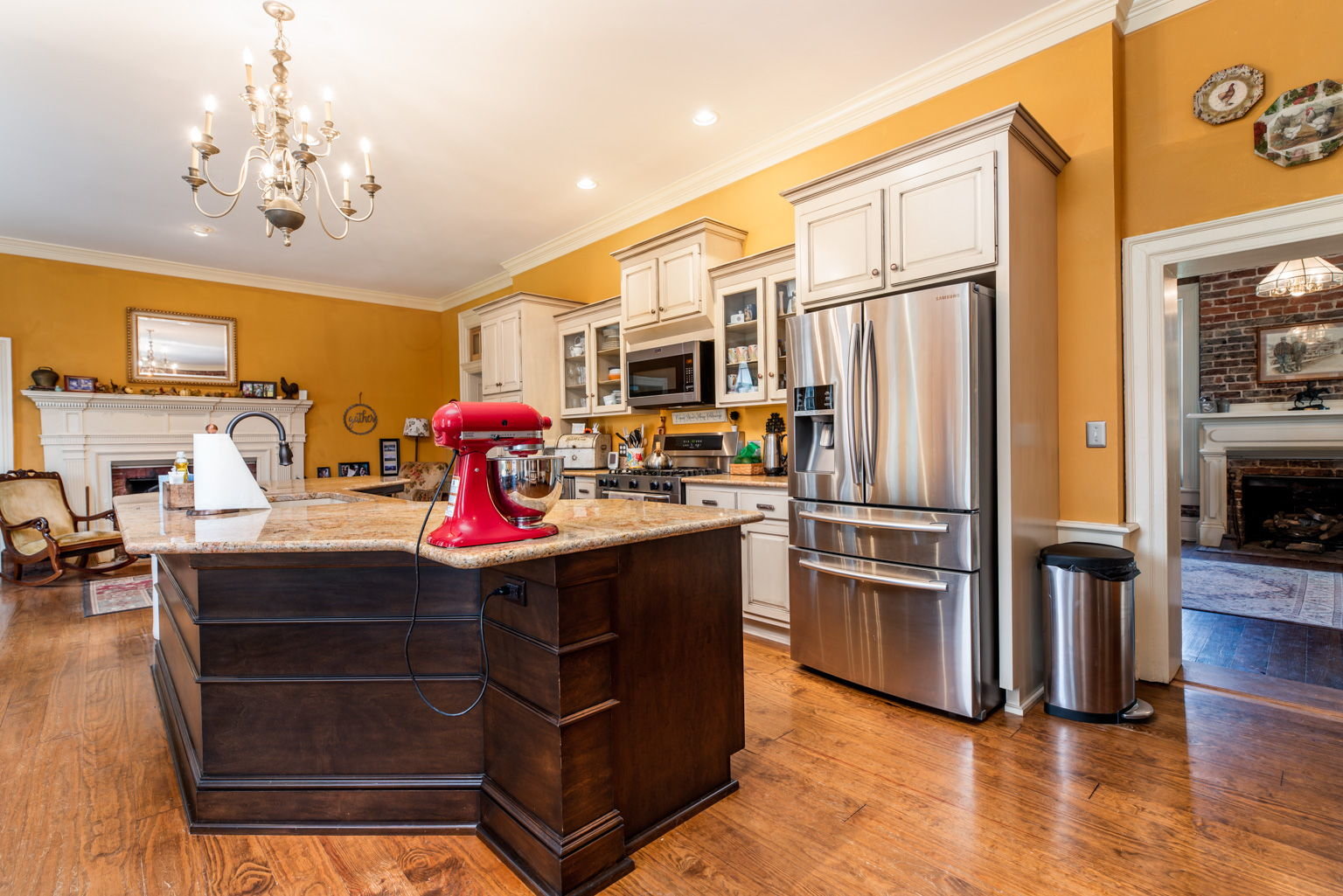 Image for REAL ESTATE LISTING: Historic Ivy Cliff (Forest, VA)