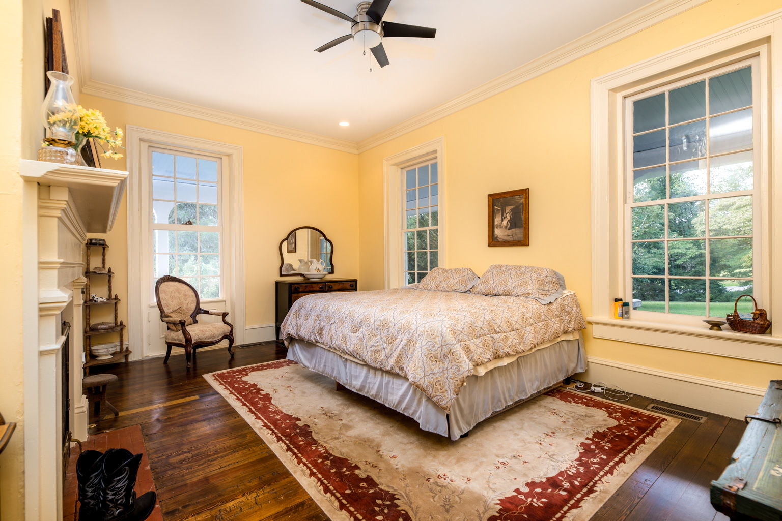 Image for REAL ESTATE LISTING: Historic Ivy Cliff (Forest, VA)