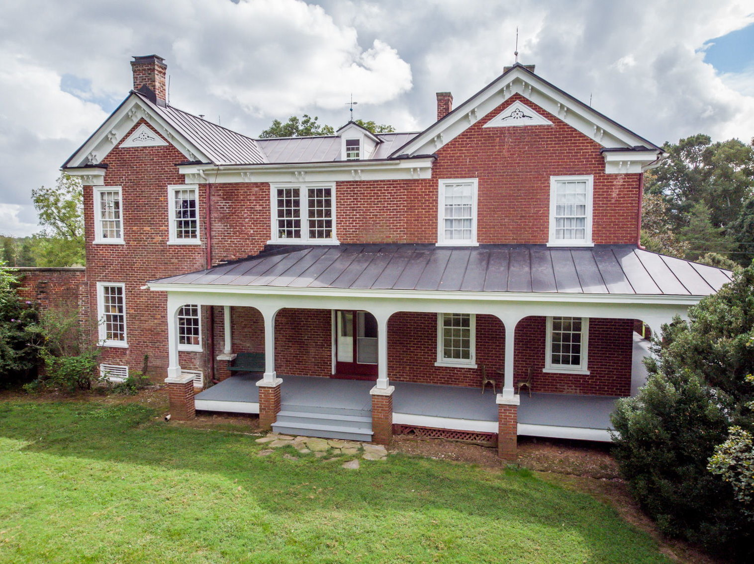 Image for REAL ESTATE LISTING: Historic Ivy Cliff (Forest, VA)