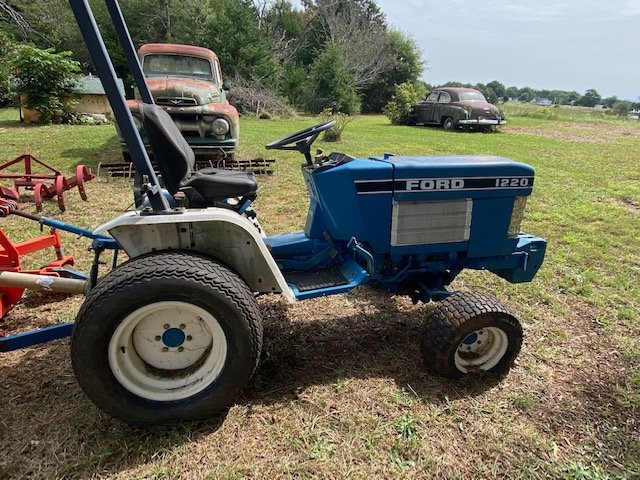 Image for Charlie Randall Road Lawndale-Vintage cars, tractors and more!