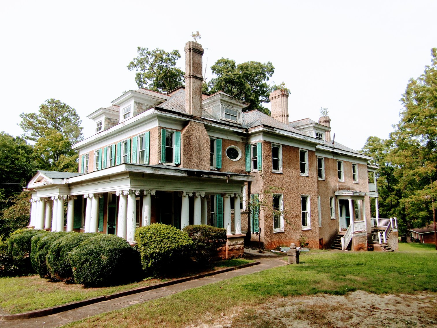 Historic Home 5,403 +/ SF Online & Onsite Auction Chase City, VA