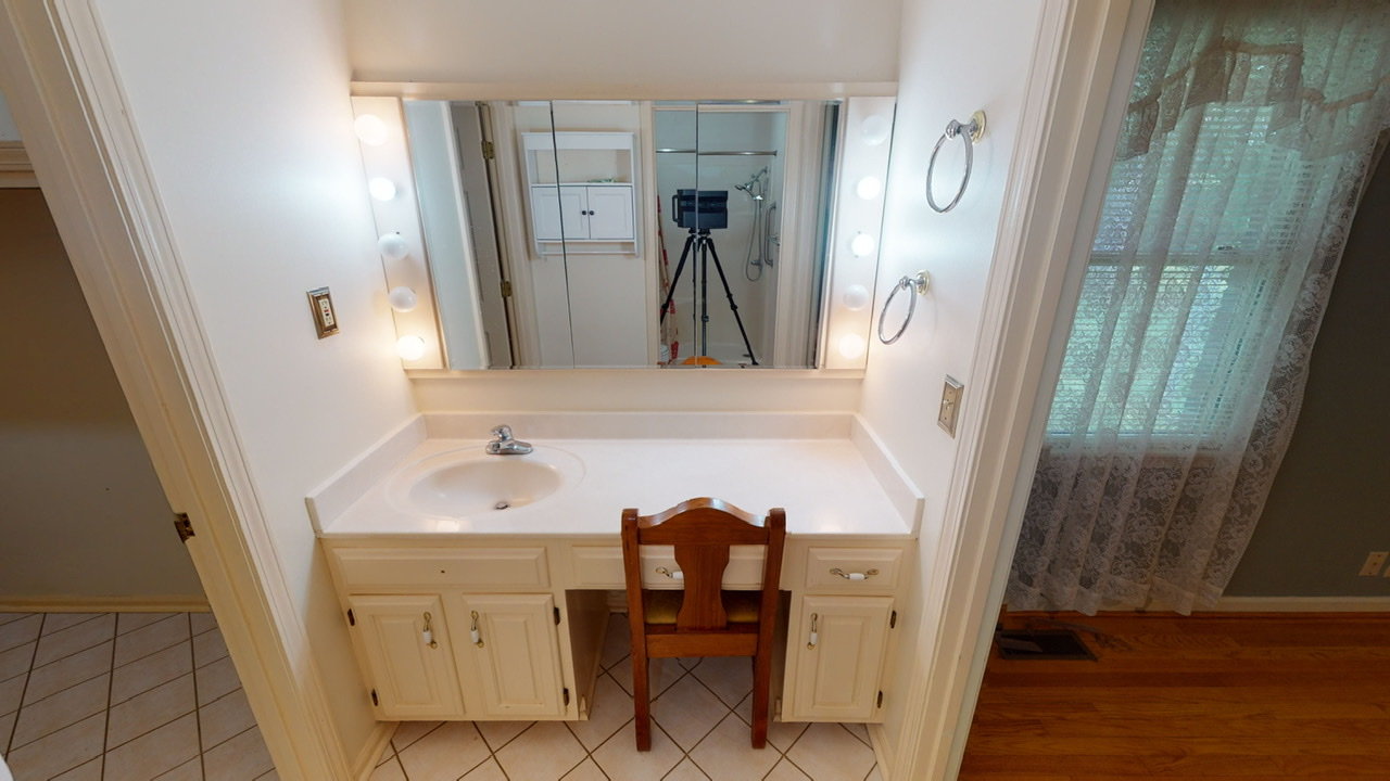 Image for 244 Deepwood Estates, Cadiz Auction