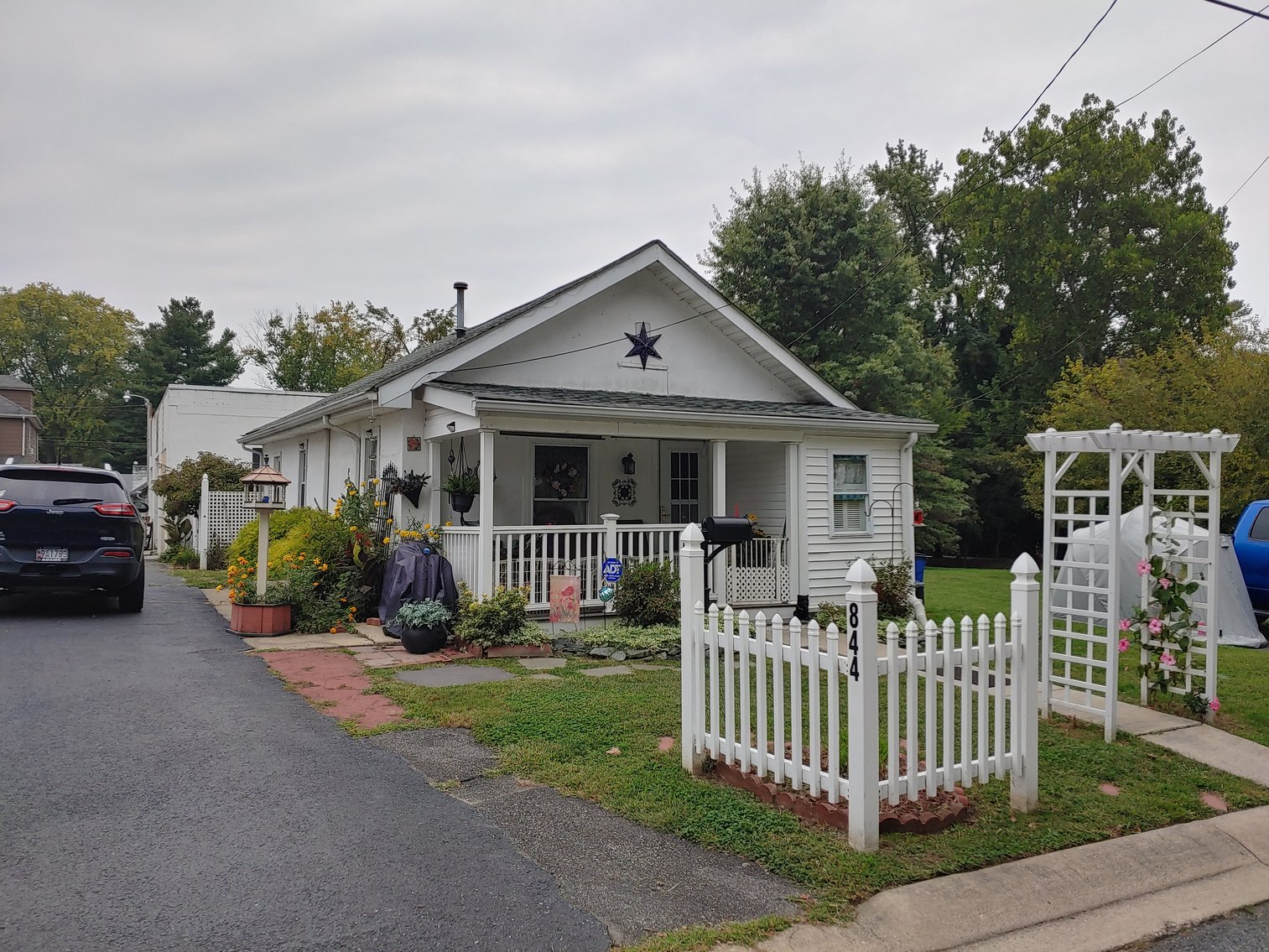 Image for 2 BR, 1 BA BUNGALOW IN GREAT LOCATION ON QUIET STREET ACROSS FROM PARK