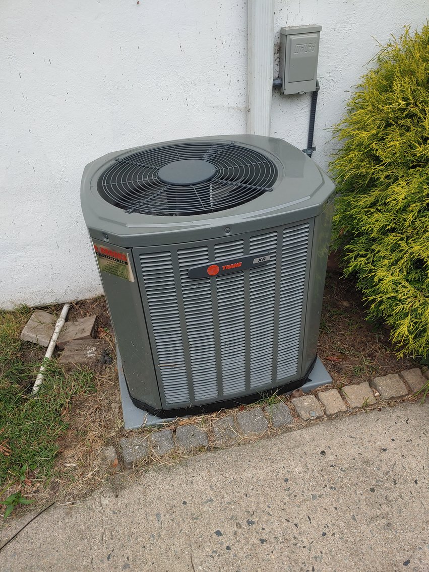 Image for 2 BR, 1 BA BUNGALOW IN GREAT LOCATION ON QUIET STREET ACROSS FROM PARK