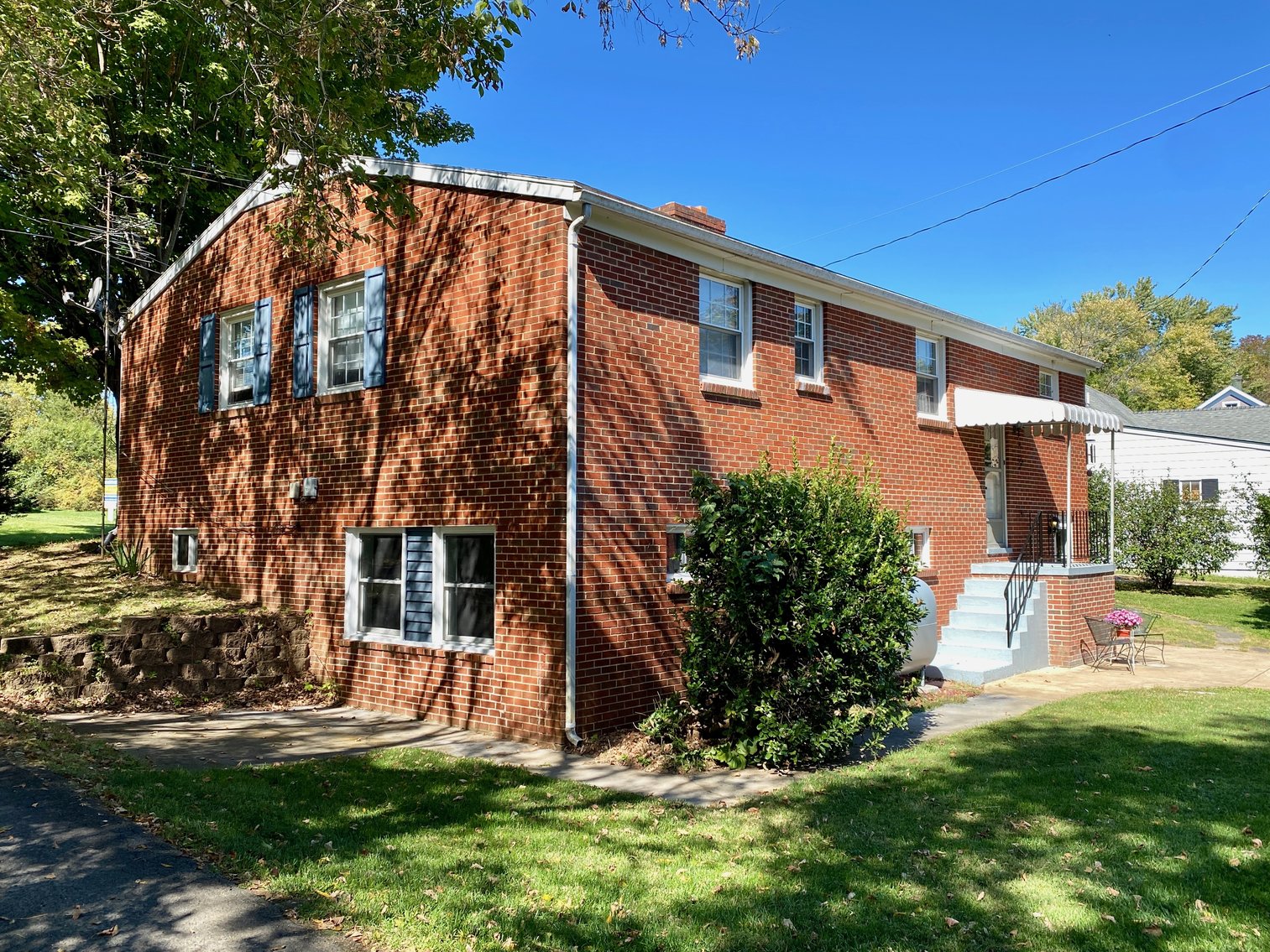 Image for 3 BR/2 BA Brick Home on .5 +/- Acre Lot w/1,500 +/- sf. Workshop/Garage--Clarke County, VA