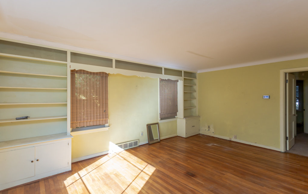 Image for ABSOLUTE AUCTION! 2704 Thoman Pl