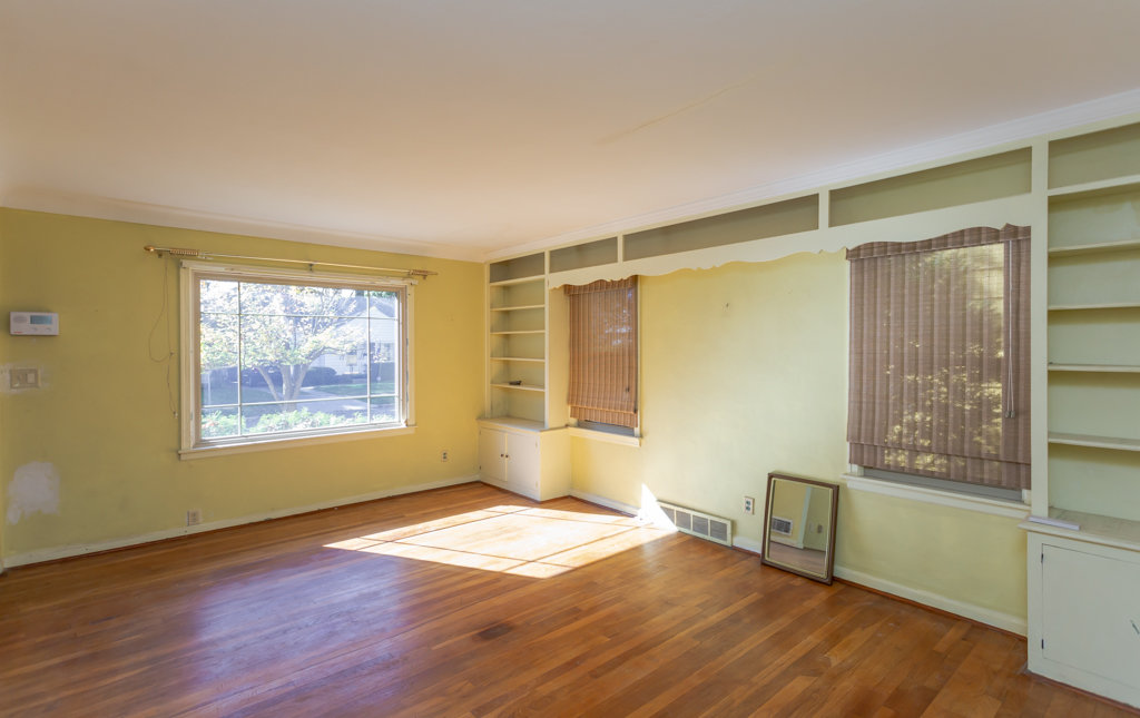 Image for ABSOLUTE AUCTION! 2704 Thoman Pl