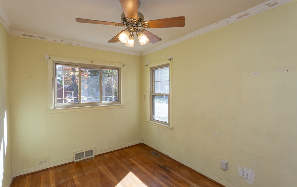 Image for ABSOLUTE AUCTION! 2704 Thoman Pl