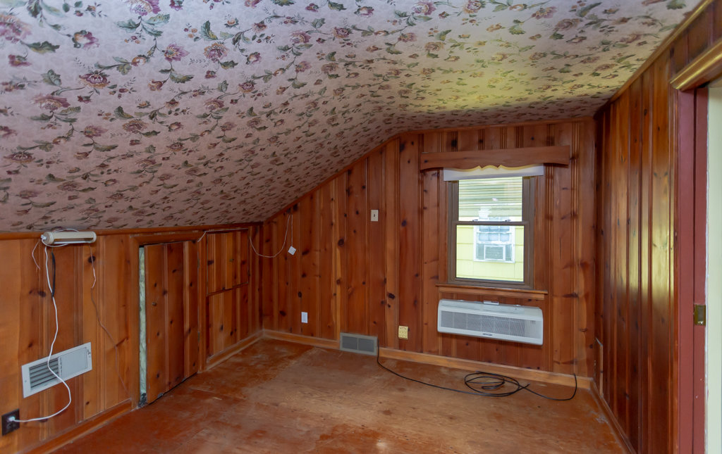 Image for ABSOLUTE AUCTION! 2704 Thoman Pl