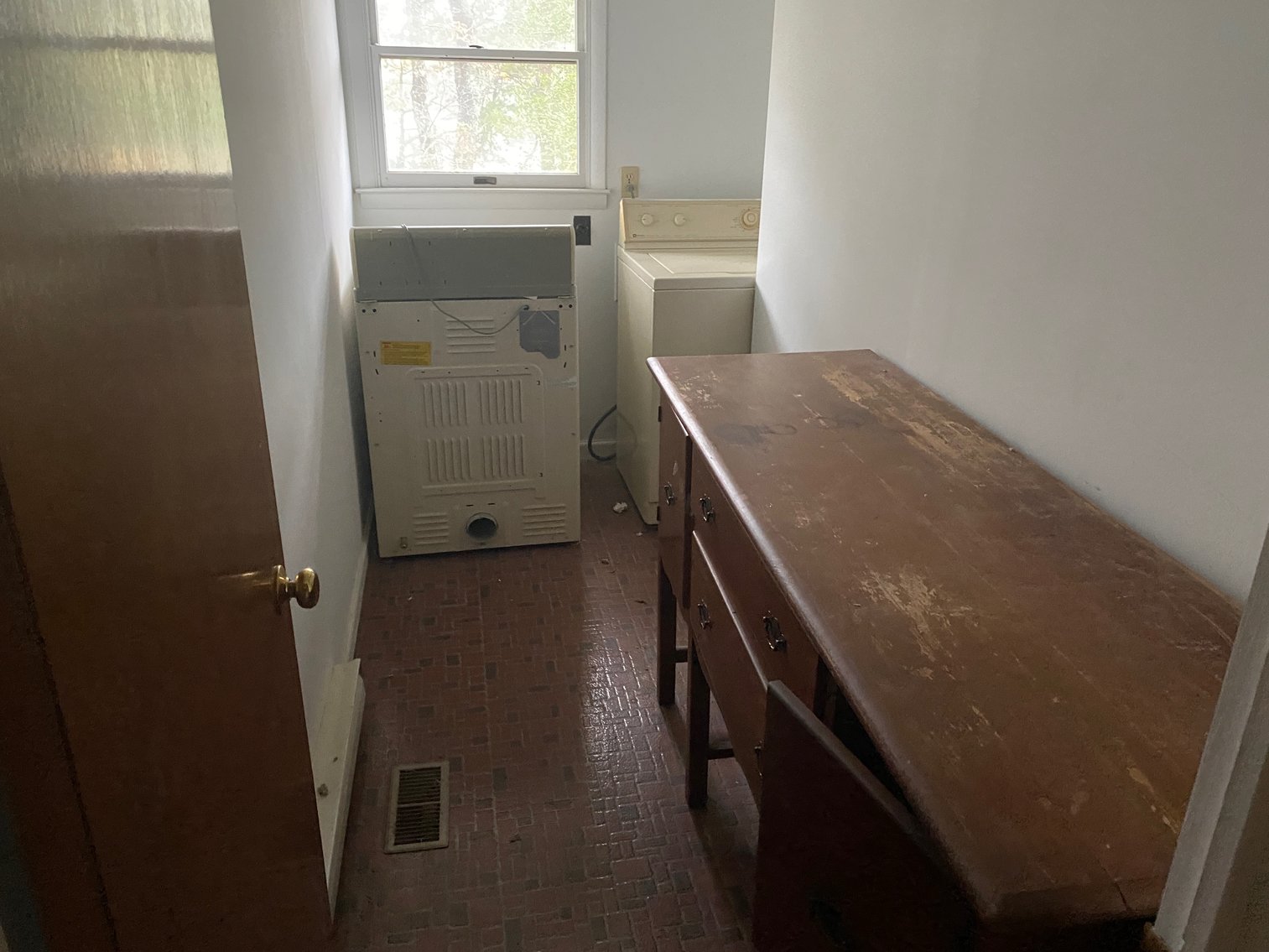 Image for Northern Neck Waterfront Home - 4.3 AC Riverfront Lot - 1,300 SF Unfinished Basement - Quite Cove On Coan River - Northumberland County – 422 Bundick Rd., Lottsburg, VA 22511