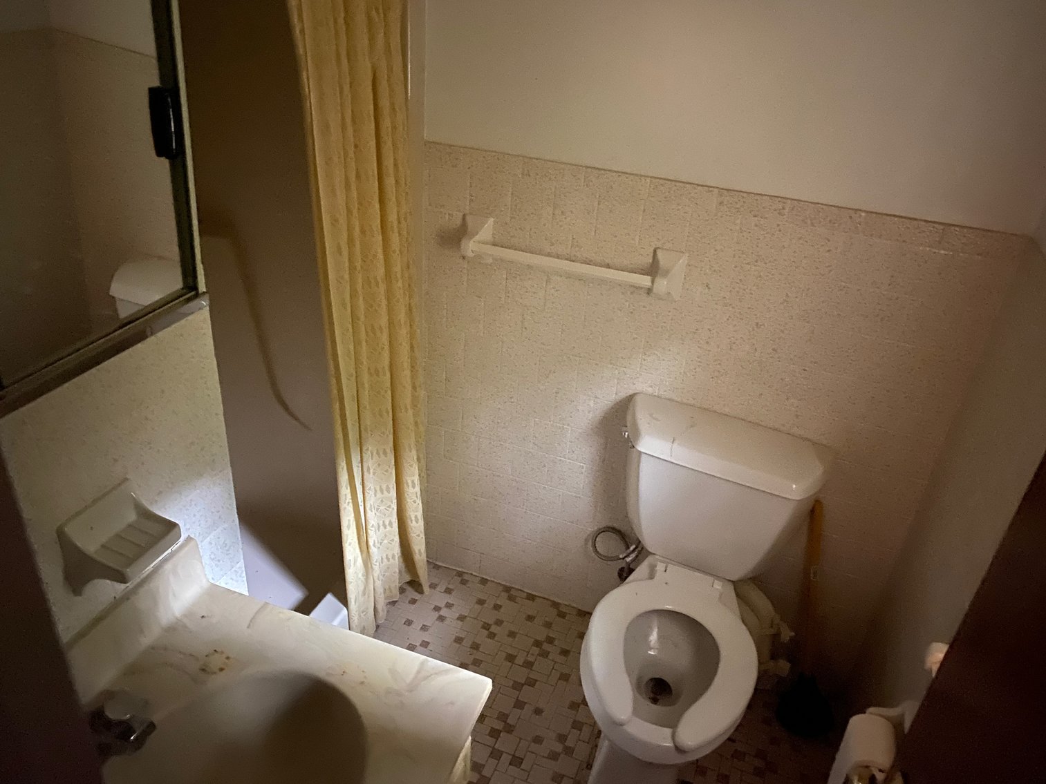 Image for Northern Neck Waterfront Home - 4.3 AC Riverfront Lot - 1,300 SF Unfinished Basement - Quite Cove On Coan River - Northumberland County – 422 Bundick Rd., Lottsburg, VA 22511