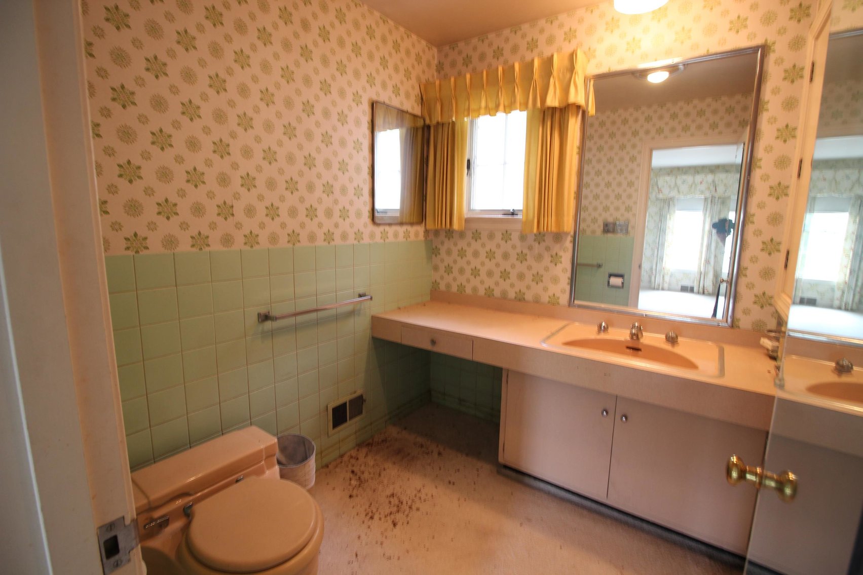 Image for SOLD $132,000 - Large 4 Bedroom with Additional Lot