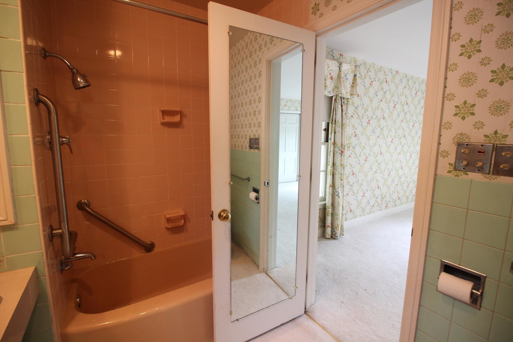 Image for SOLD $132,000 - Large 4 Bedroom with Additional Lot