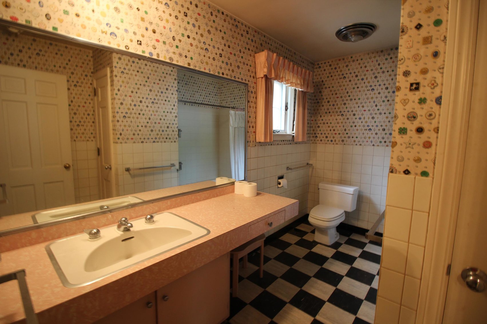 Image for SOLD $132,000 - Large 4 Bedroom with Additional Lot