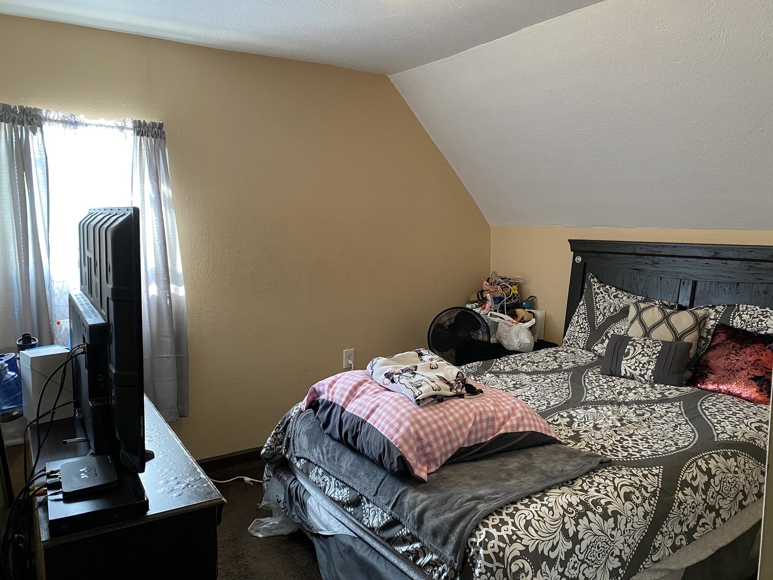 Image for SOLD $63,800 - Remodeled 5 Bedroom