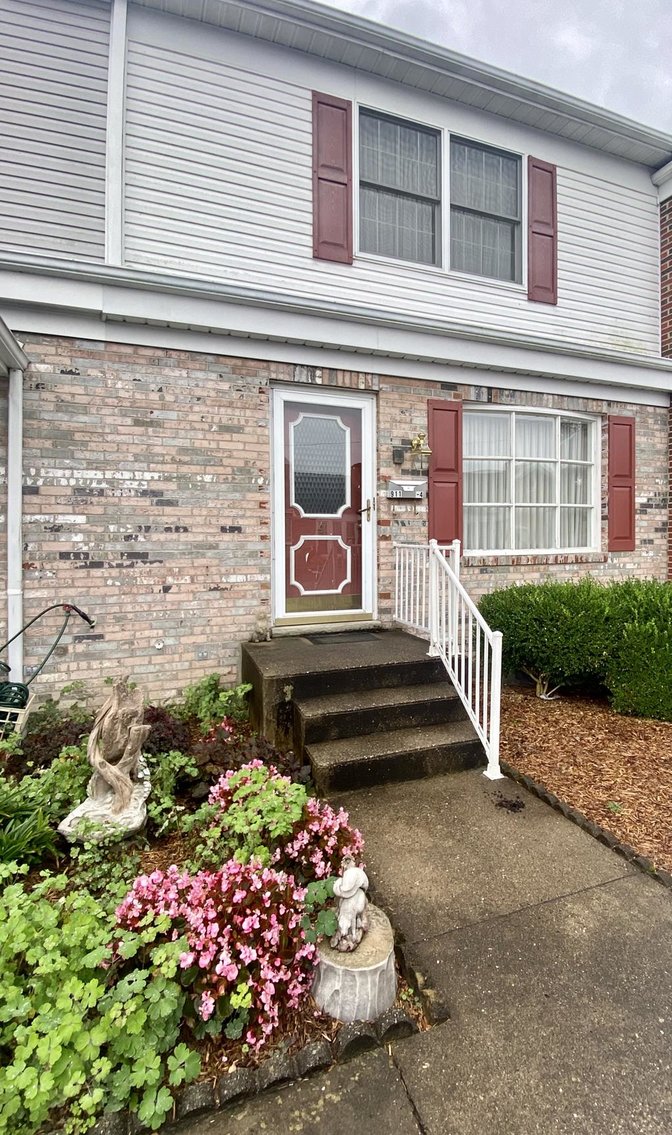Image for SOLD $84,700 - Well-Maintained Townhome in Saint Albans