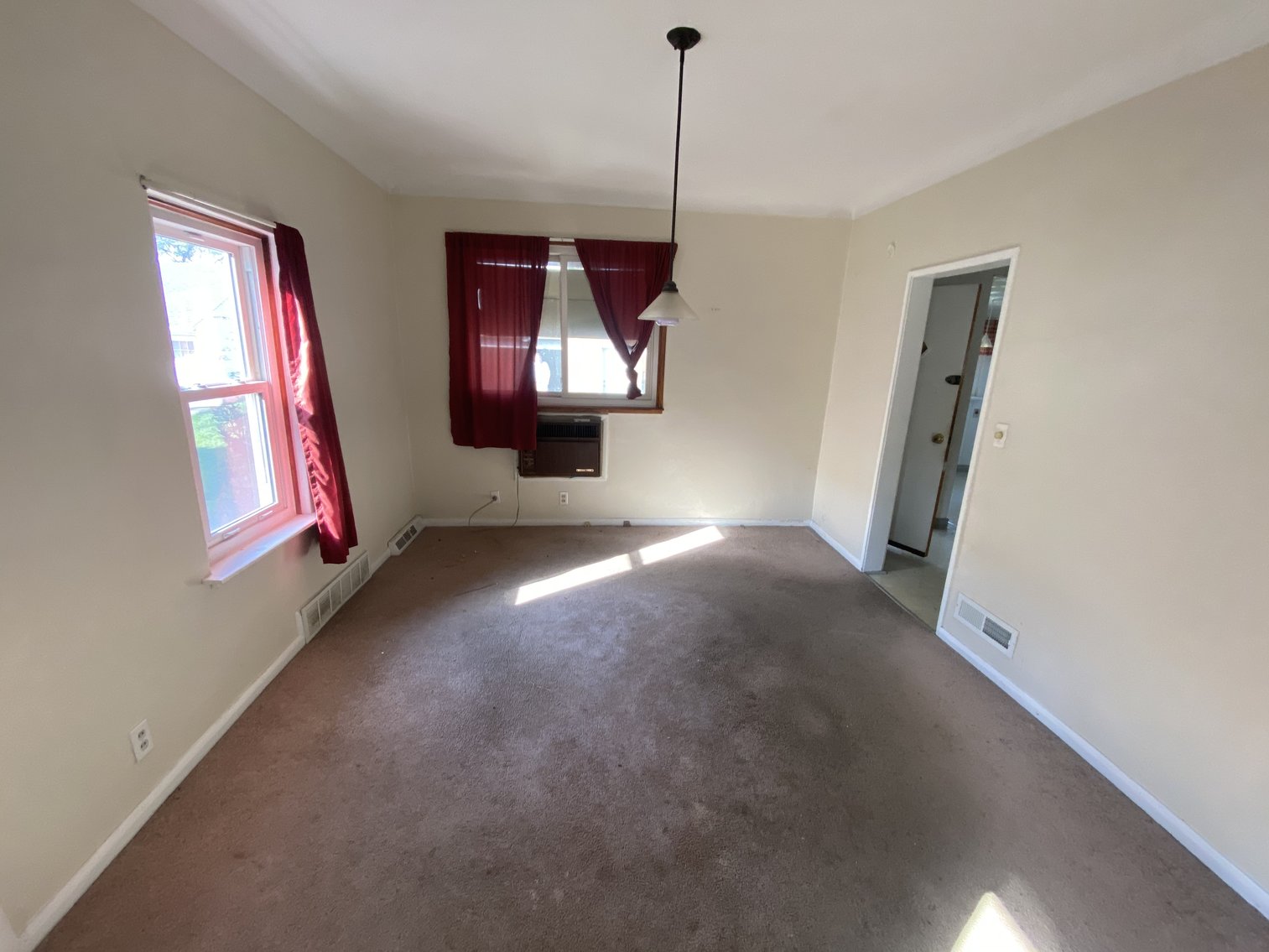 Image for ABSOLUTE AUCTION! - 846 Wright Avenue