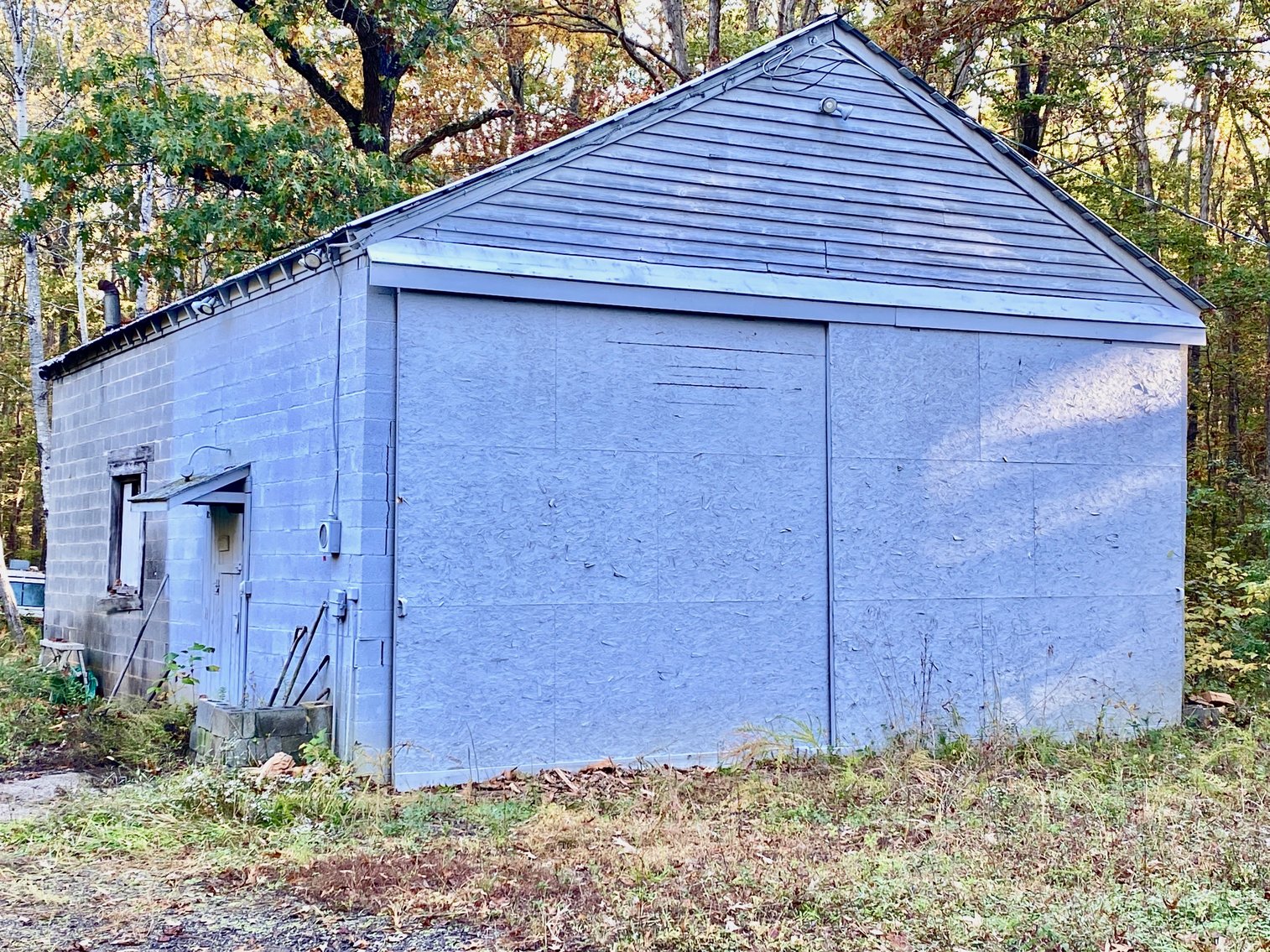 Image for 55.16 +/- Acres of Desirable Land Fronting Smith Station Rd. w/3 BR Home & Outbuildings in Spotsylvania County, VA--SELLING to the HIGHEST BIDDER!!