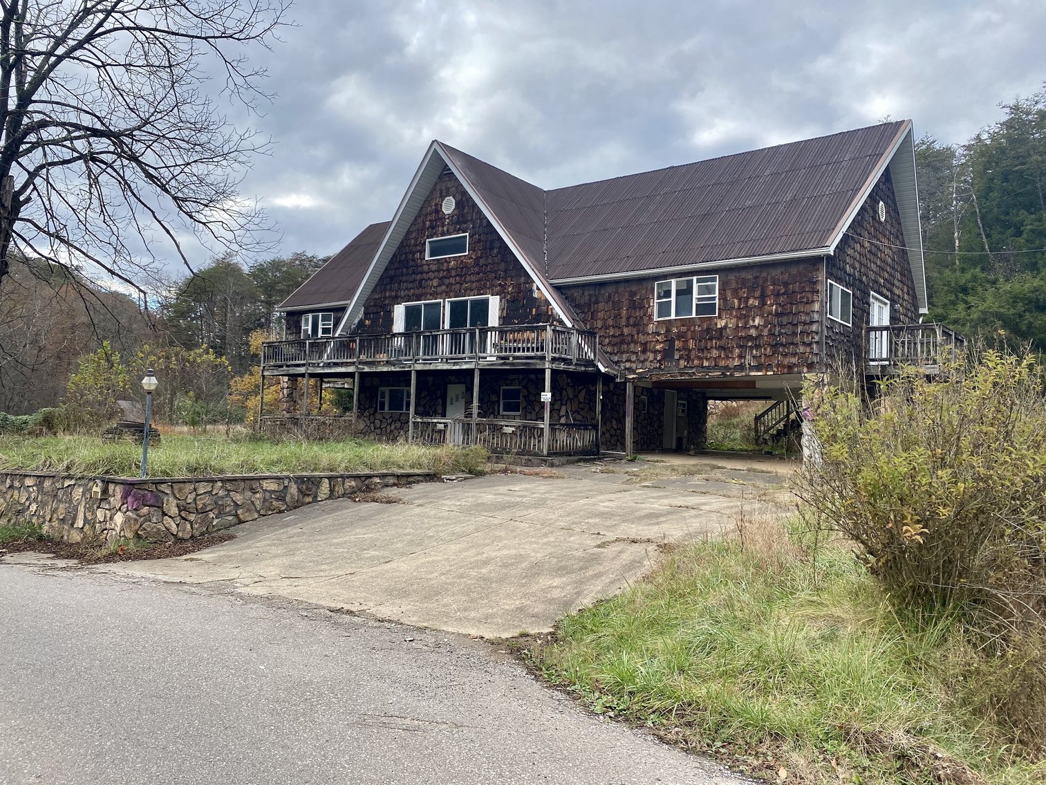 Image for SOLD $33,550 - Unique Home on 2 Acres Sold to the Highest Bidder