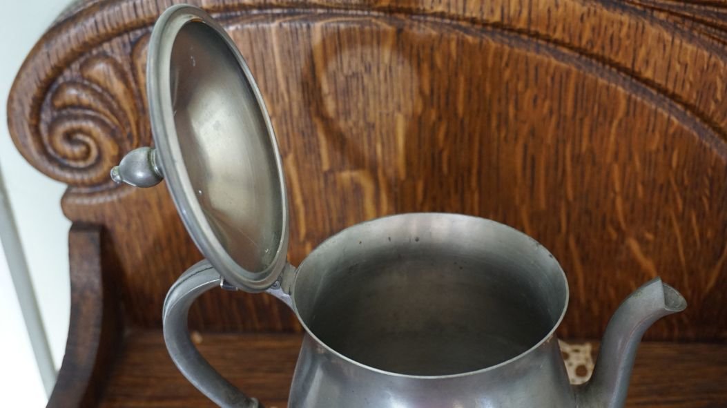 Image for Chincoteague Room and Contents Online Auction