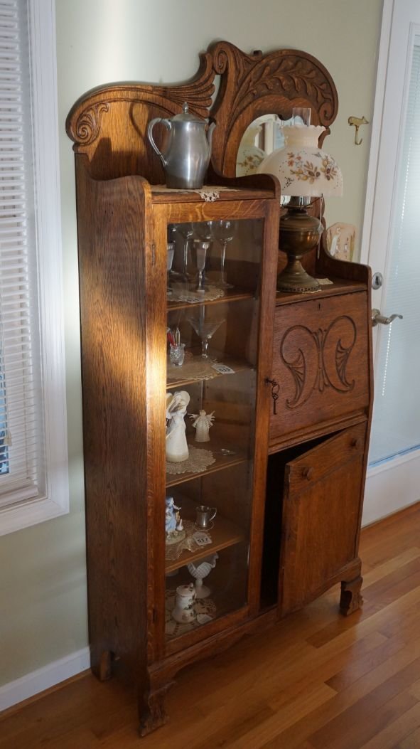 Image for Chincoteague Room and Contents Online Auction
